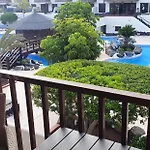 50 Meters From The Ocean דירה