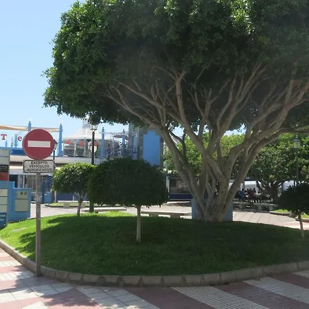 50 Meters From The Ocean * קוסטה דל סילנסיו